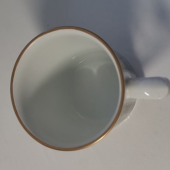 Royal worcester The Montbs of the year cup England 1992 - Picture 4 of 6